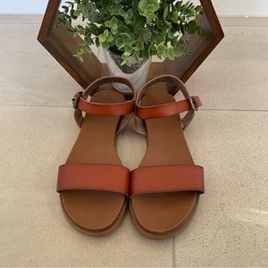 Universal Thread Cognac Sandals Size 7.5